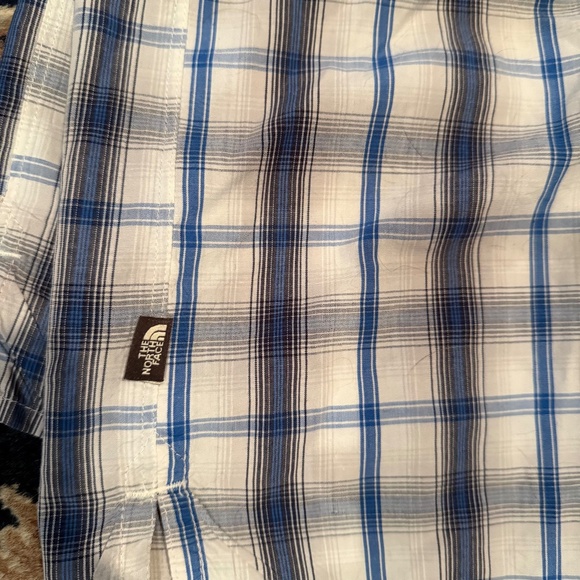The North Face Shirt - Picture 3 of 3